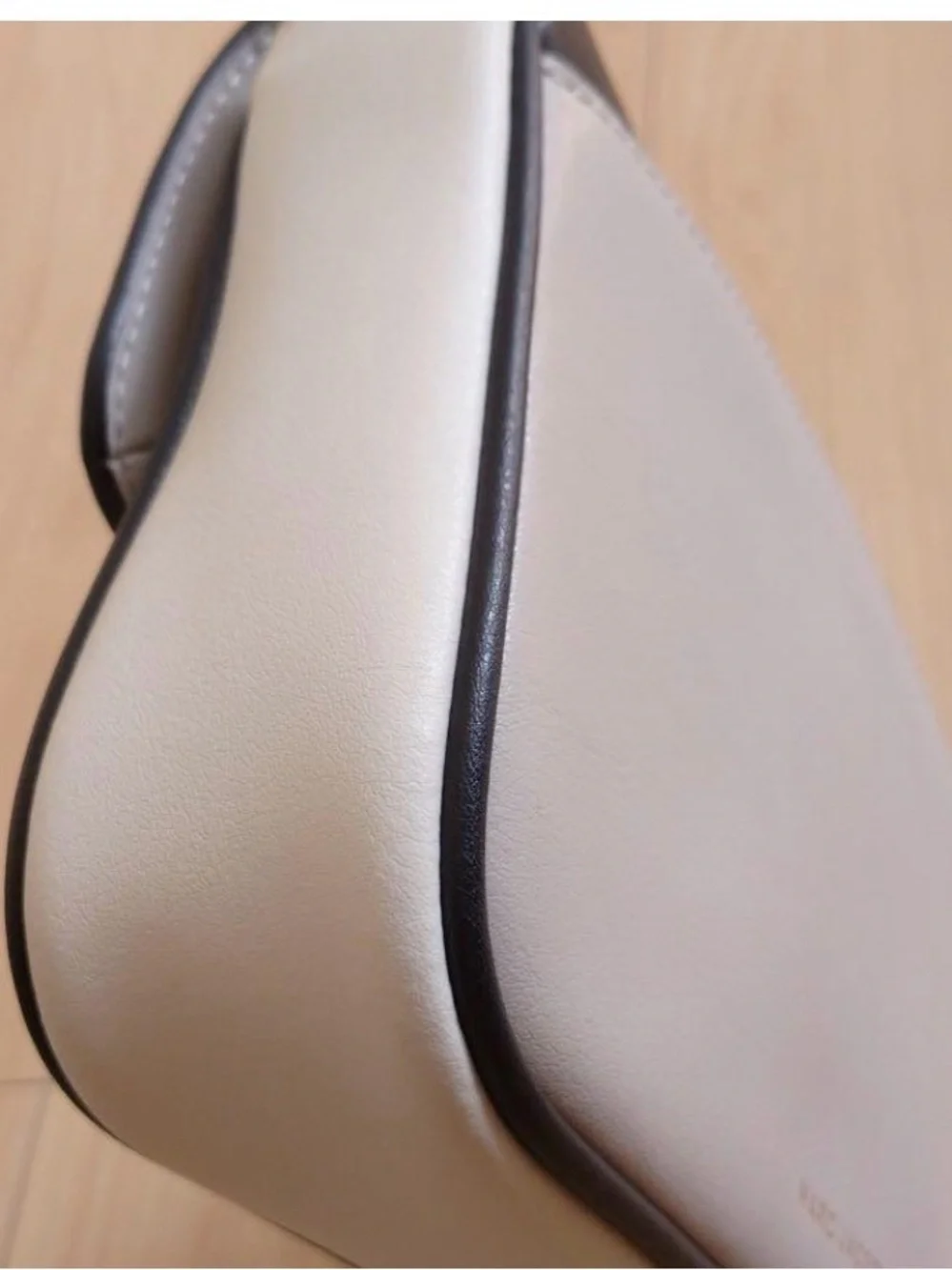 Marc Jacobs Black and Cream Crossbody Bag with Gold Chain and Detachable Strap